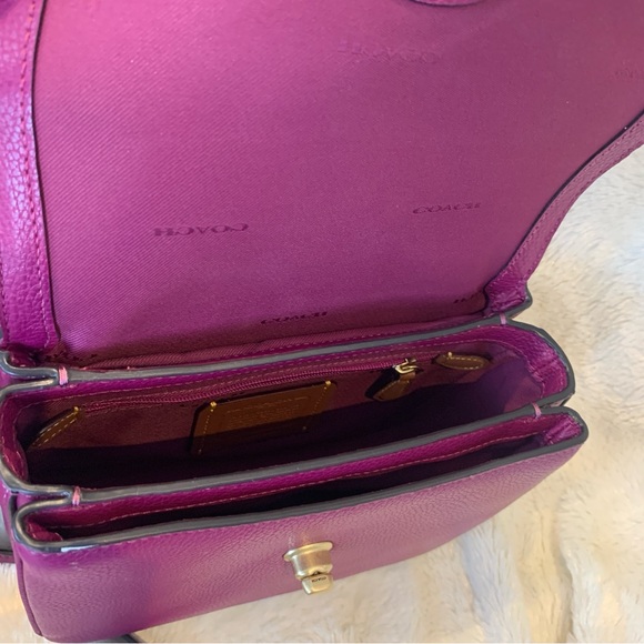 💜Coach - Cassie Crossbody 19 - Deep Plum💜 - Picture 6 of 9